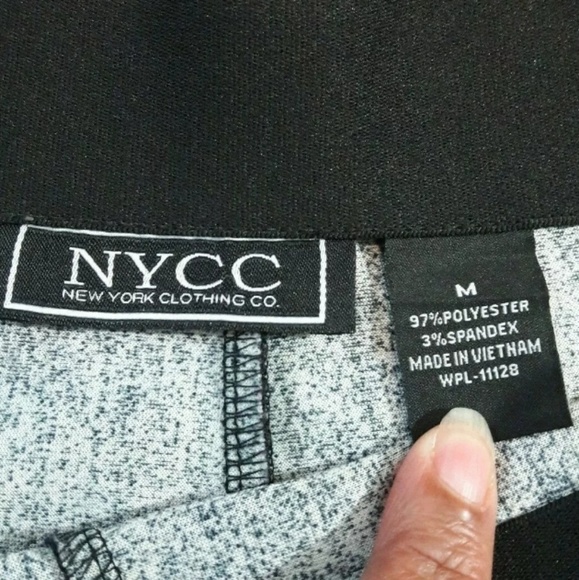 NYCC NEW YORK Clothing Co Black Red Skirt - Picture 6 of 6